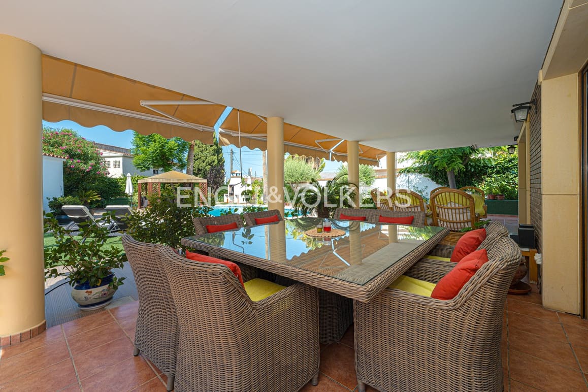 6 soveværelse Villa til salg i Benidorm med swimmingpool garage - € 1.400.000 (Ref: 9189898)