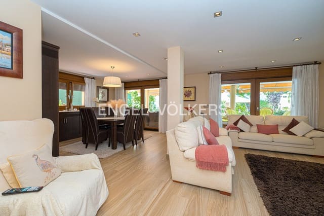6 chambre Villa/Maison à vendre à Juzgados - Plaza de Toros, Benidorm avec piscine garage - 1 820 000 € (Ref: 9189898)