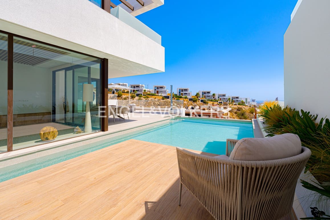 4 Zimmer Villa zu verkaufen in Finestrat mit Pool Garage - 1.580.000 € (Ref: 9227755)