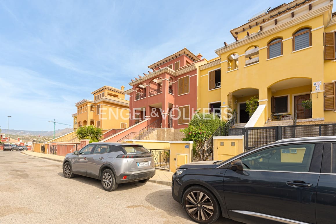 3 soveværelse Rækkehus til salg i Finestrat med swimmingpool garage - € 320.000 (Ref: 9233868)