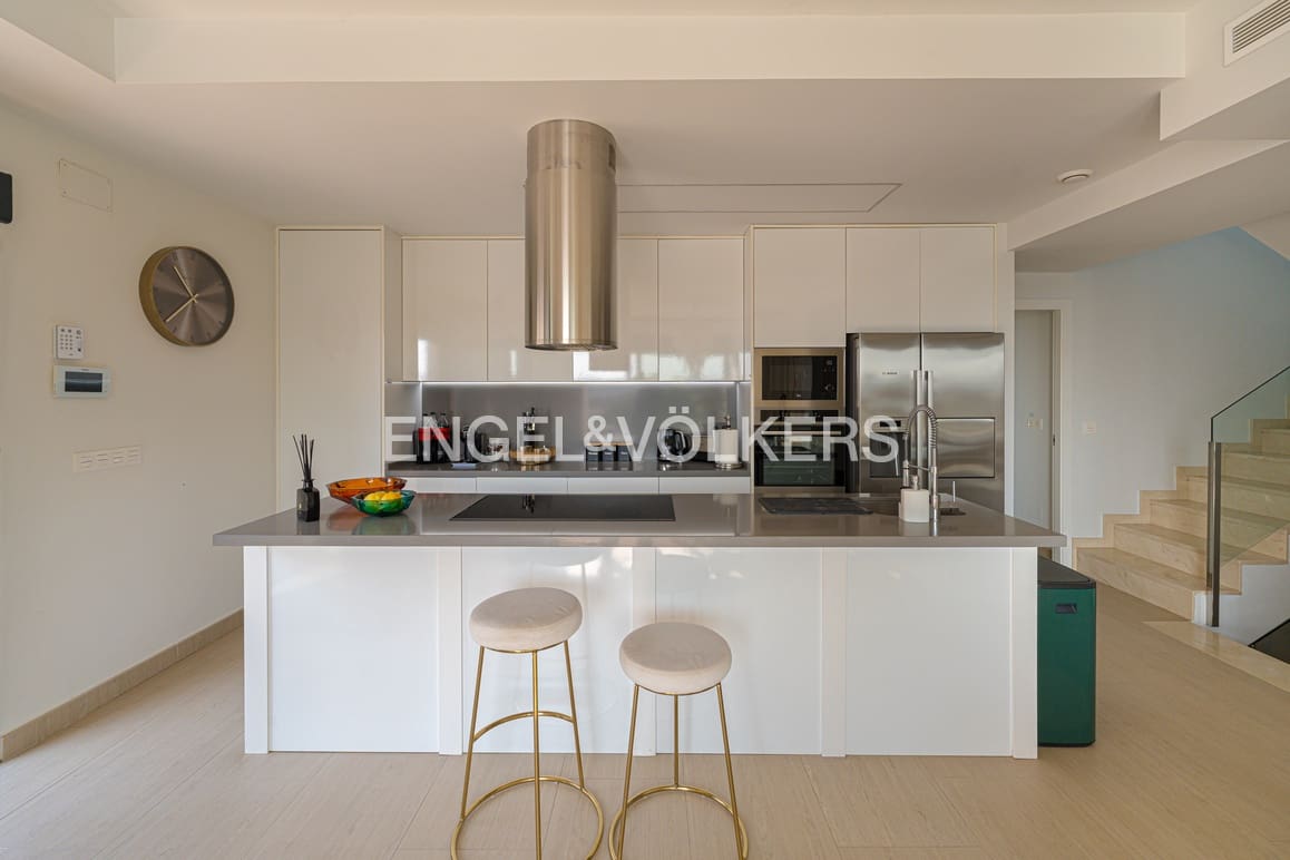 5 soveværelse Villa til salg i Finestrat med swimmingpool garage - € 1.350.000 (Ref: 9248997)