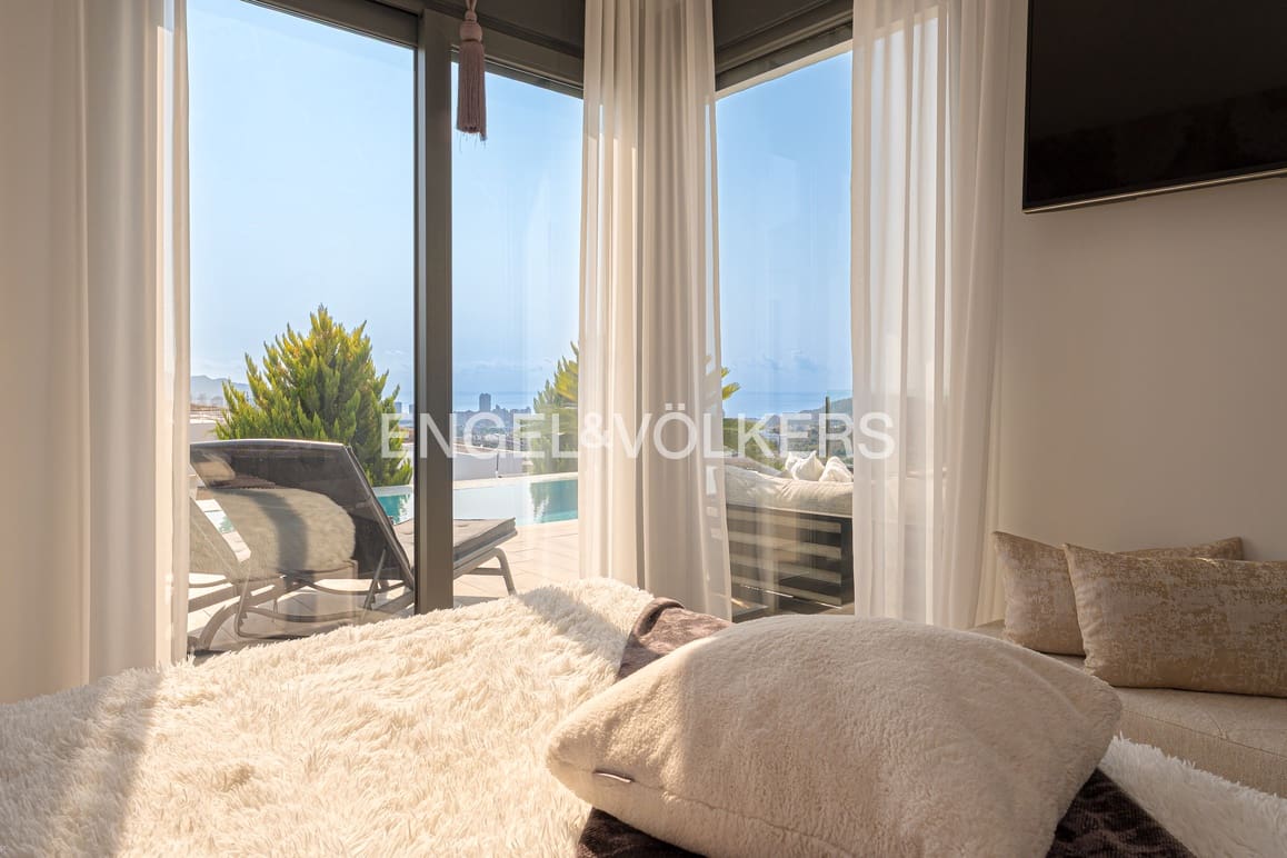 5 soveværelse Villa til salg i Finestrat med swimmingpool garage - € 1.350.000 (Ref: 9248997)