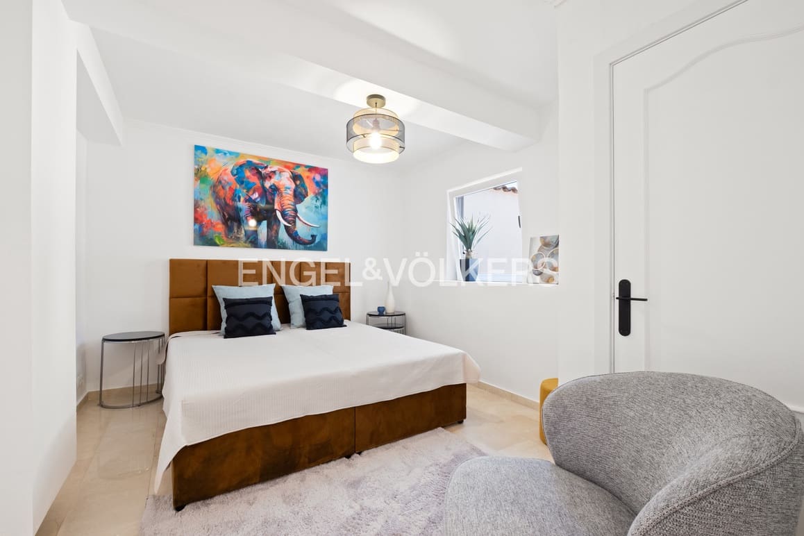 Chalet de 8 habitaciones en Finestrat en venta con piscina garaje - 990.000 € (Ref: 9253954)