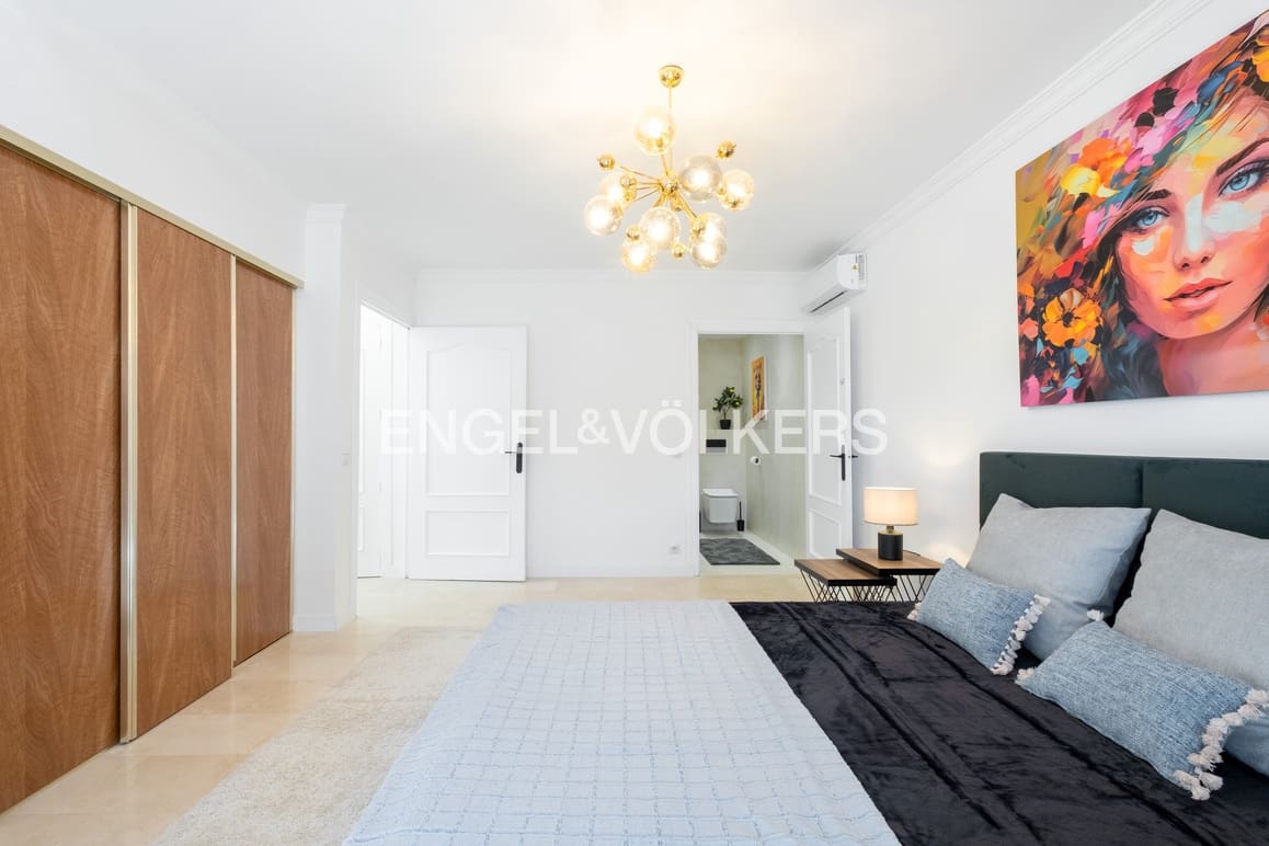 Chalet de 8 habitaciones en Finestrat en venta con piscina garaje - 990.000 € (Ref: 9253954)