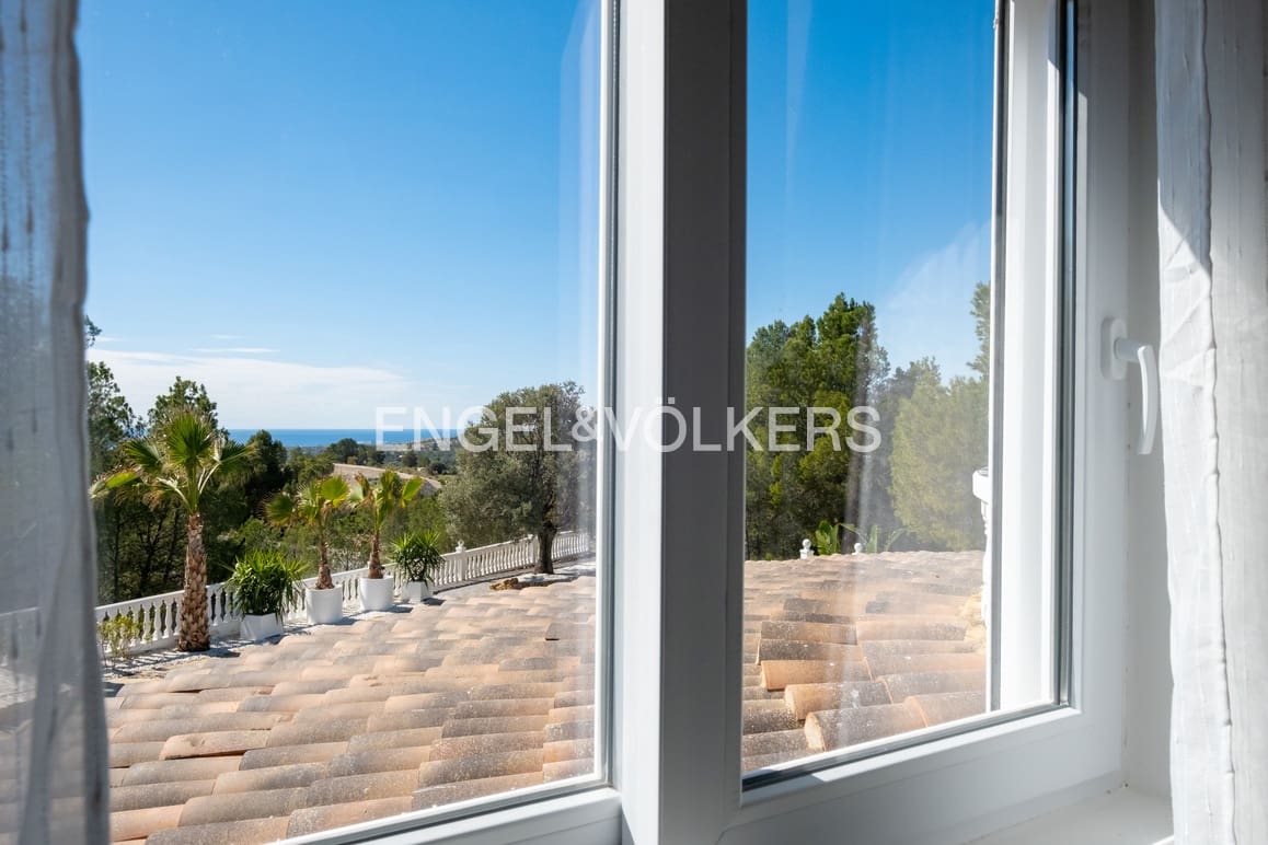 Chalet de 8 habitaciones en Finestrat en venta con piscina garaje - 990.000 € (Ref: 9253954)