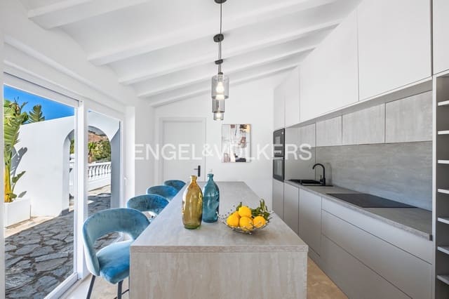 Chalet de 8 habitaciones en Finestrat en venta con piscina garaje - 990.000 € (Ref: 9253954)