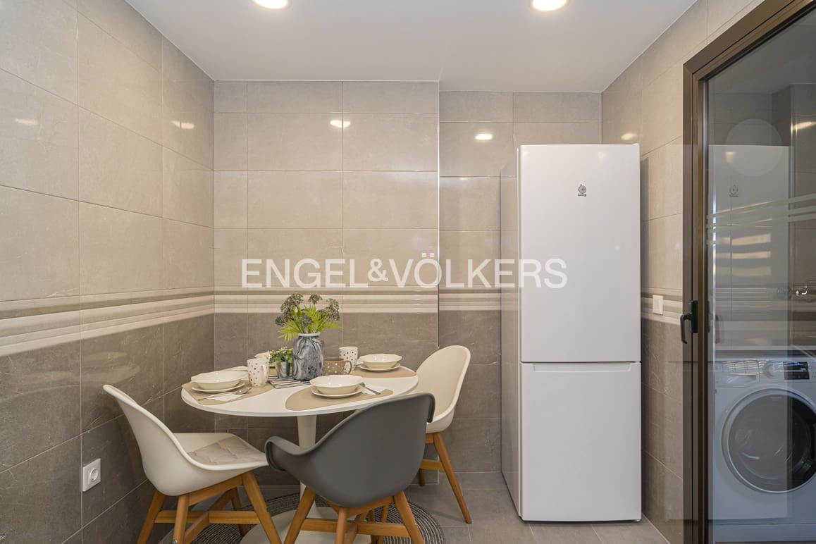 4 soveværelse Lejlighed til salg i Benidorm med swimmingpool garage - € 580.000 (Ref: 9253955)