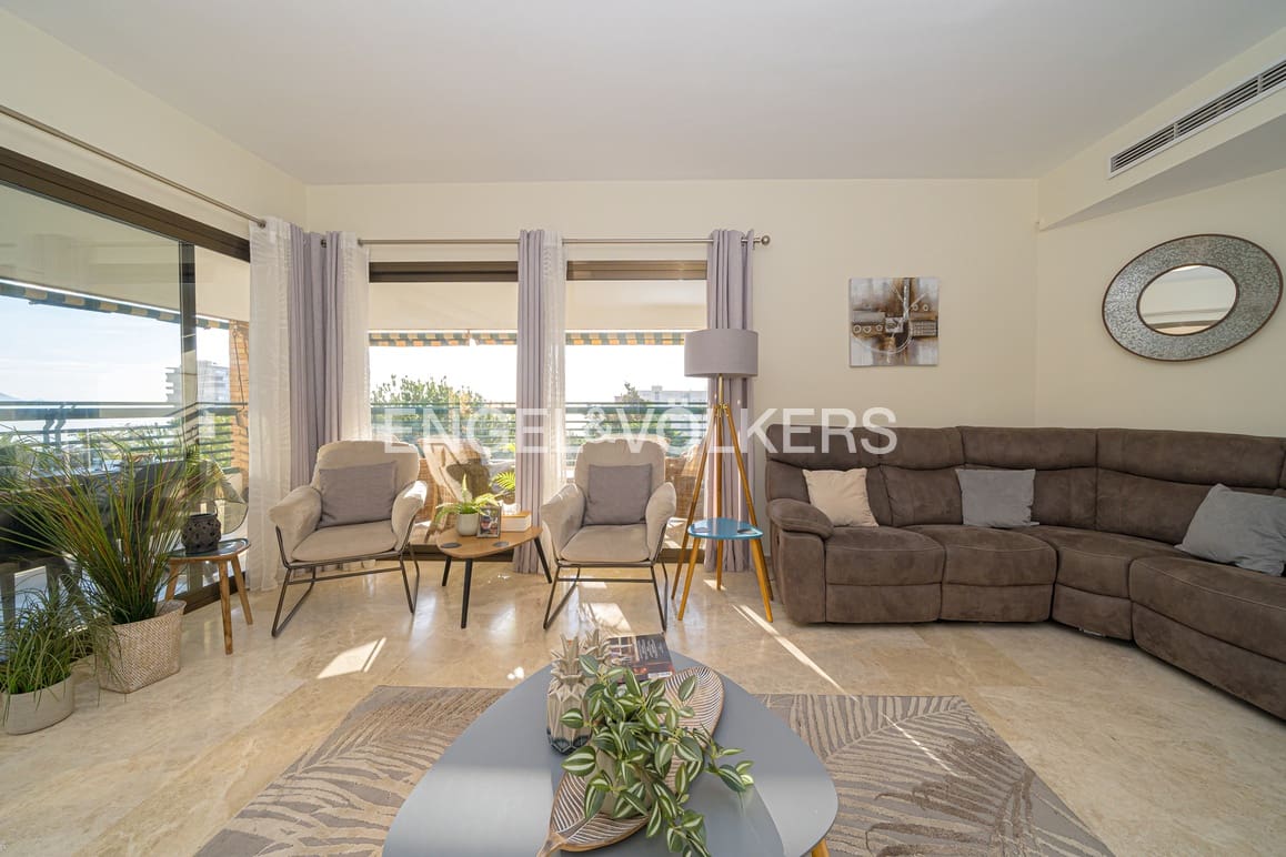 4 soveværelse Lejlighed til salg i Benidorm med swimmingpool garage - € 580.000 (Ref: 9253955)