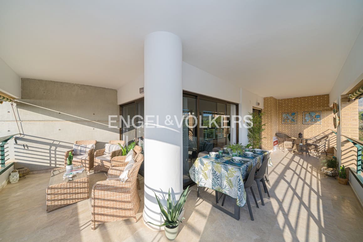 4 soveværelse Lejlighed til salg i Benidorm med swimmingpool garage - € 580.000 (Ref: 9253955)