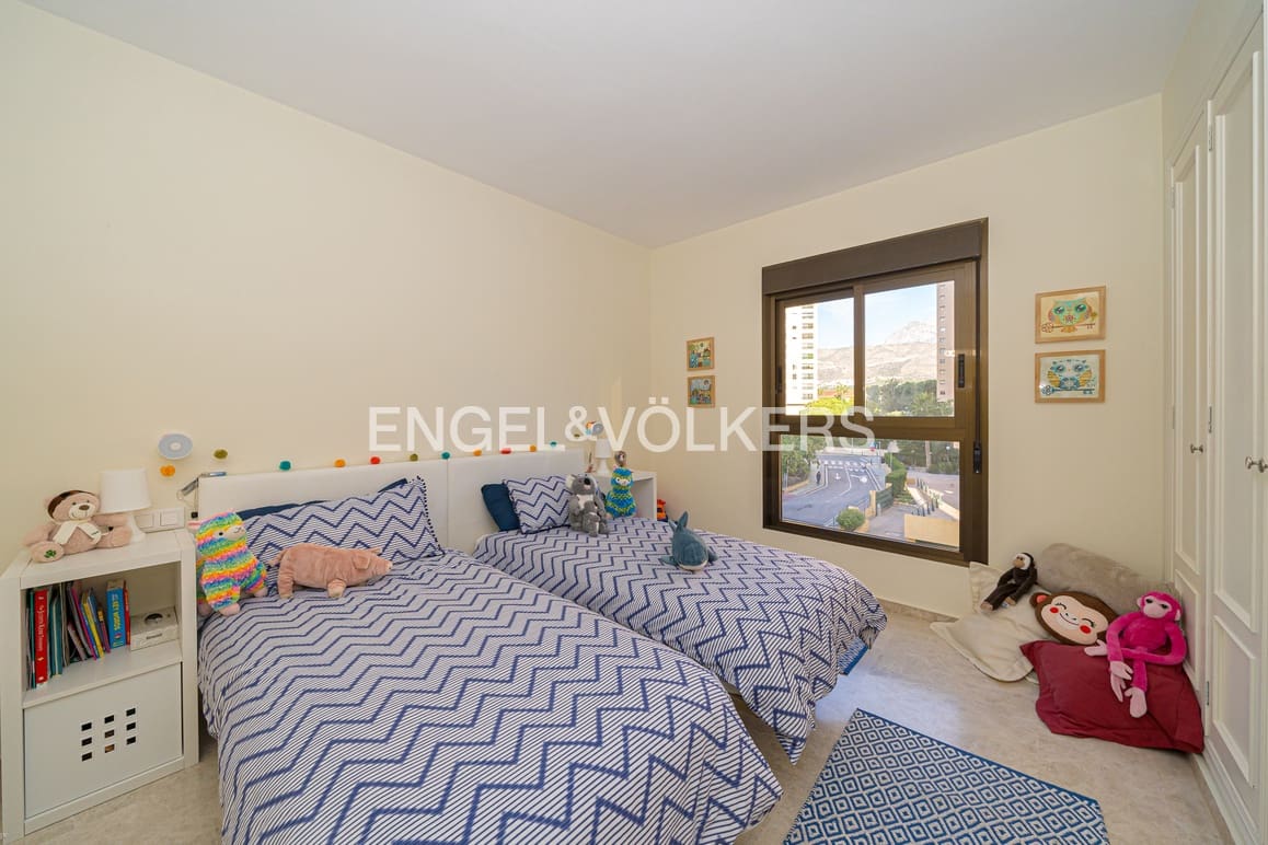 4 soveværelse Lejlighed til salg i Benidorm med swimmingpool garage - € 580.000 (Ref: 9253955)