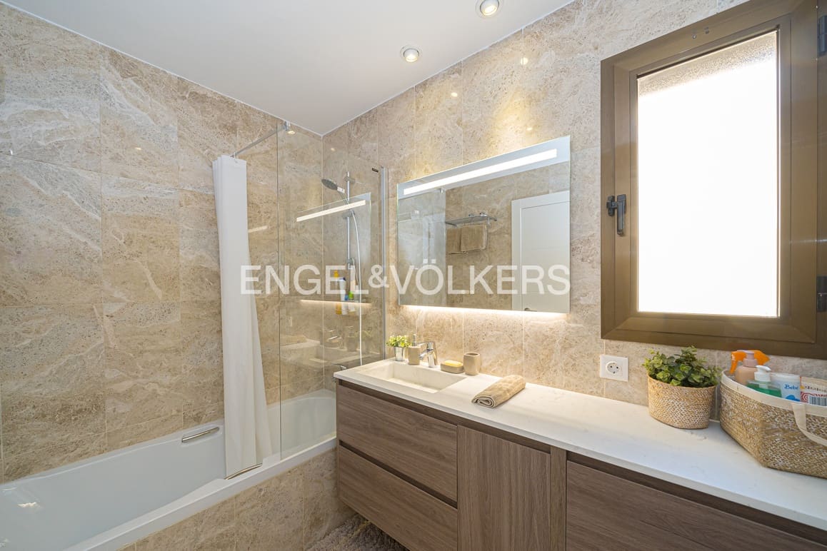 4 soveværelse Lejlighed til salg i Benidorm med swimmingpool garage - € 580.000 (Ref: 9253955)