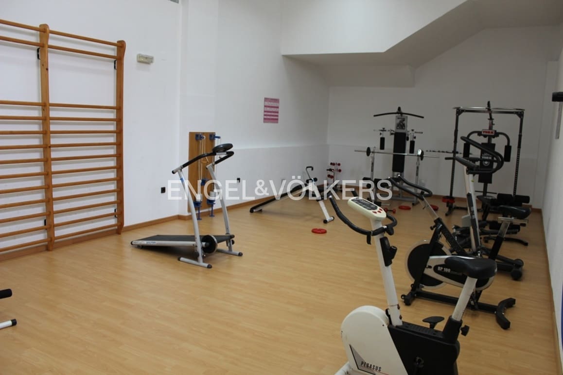 4 soveværelse Lejlighed til salg i Benidorm med swimmingpool garage - € 580.000 (Ref: 9253955)