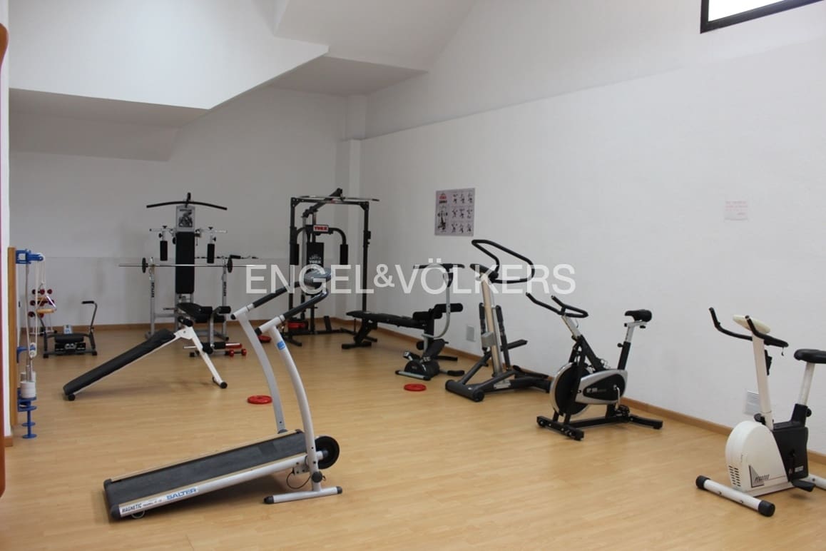 4 soveværelse Lejlighed til salg i Benidorm med swimmingpool garage - € 580.000 (Ref: 9253955)