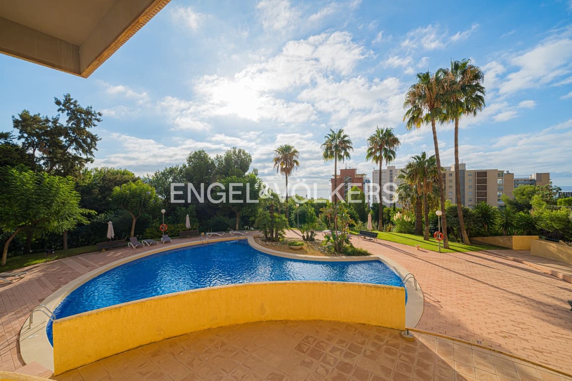 4 soveværelse Lejlighed til salg i Benidorm med swimmingpool garage - € 580.000 (Ref: 9253955)