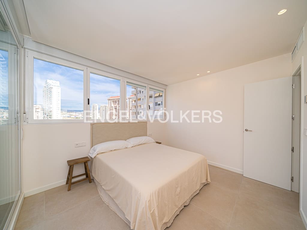 3 makuuhuone Huoneisto vuokrattavana paikassa Cala de Finestrat mukana uima-altaan 
autotalli - 1 800 € (Ref: 9255864)