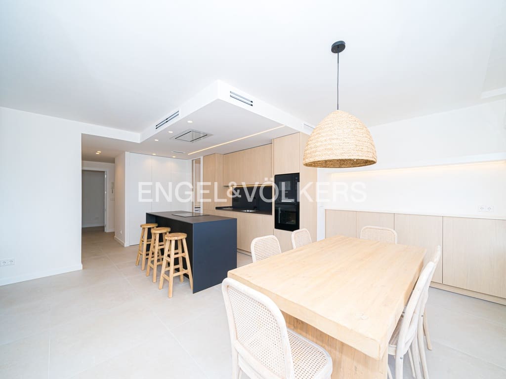 3 makuuhuone Huoneisto vuokrattavana paikassa Cala de Finestrat mukana uima-altaan 
autotalli - 1 800 € (Ref: 9255864)