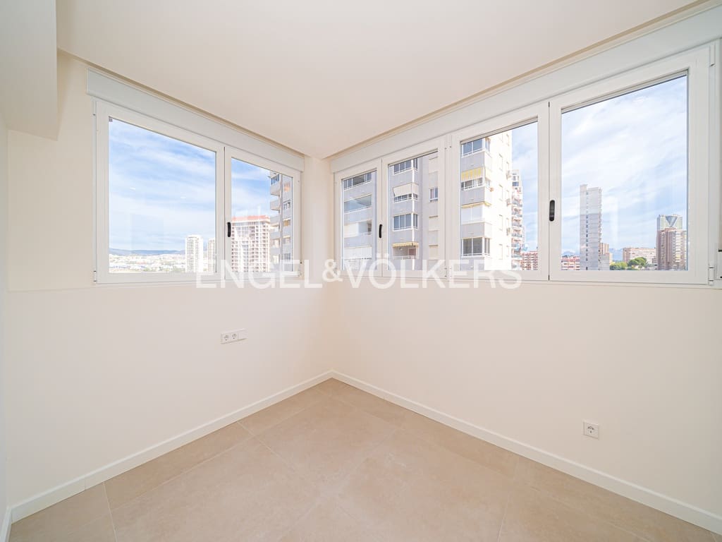 3 makuuhuone Huoneisto vuokrattavana paikassa Cala de Finestrat mukana uima-altaan 
autotalli - 1 800 € (Ref: 9255864)