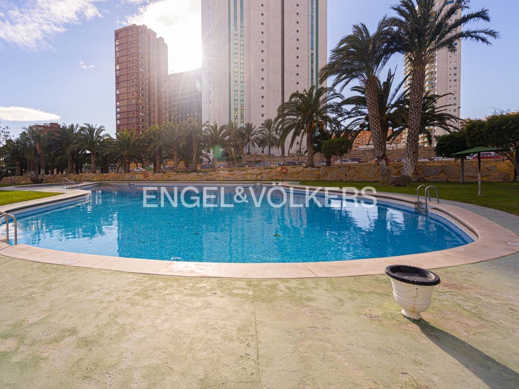 3 makuuhuone Huoneisto vuokrattavana paikassa Cala de Finestrat mukana uima-altaan 
autotalli - 1 800 € (Ref: 9255864)