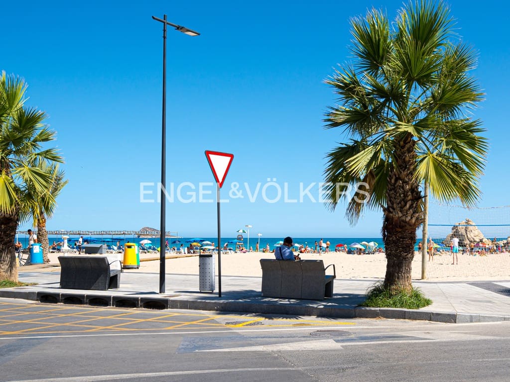 3 makuuhuone Huoneisto vuokrattavana paikassa Cala de Finestrat mukana uima-altaan 
autotalli - 1 800 € (Ref: 9255864)