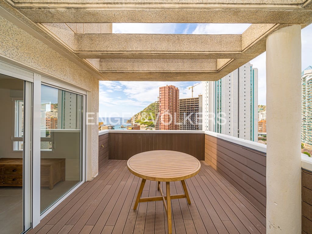 3 makuuhuone Huoneisto vuokrattavana paikassa Cala de Finestrat mukana uima-altaan 
autotalli - 1 800 € (Ref: 9255864)