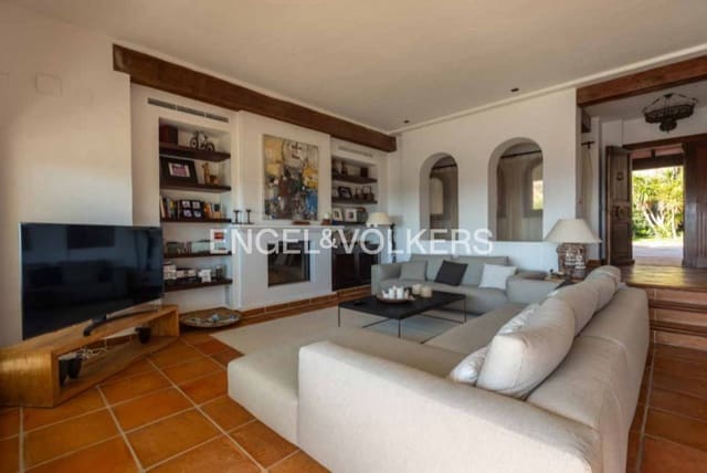 5 bedroom Villa for sale in Finestrat Pueblo, Finestrat with pool garage - € 3,500,000 (Ref: 9263038)