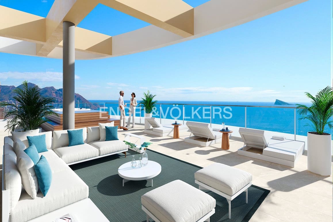 2 bedroom Apartment for sale in Benidorm with pool garage - € 610,000 (Ref: 9289388)