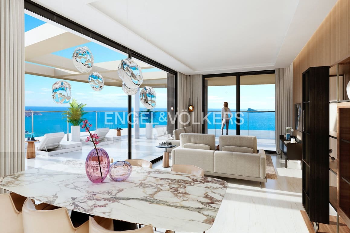2 bedroom Apartment for sale in Benidorm with pool garage - € 610,000 (Ref: 9289388)