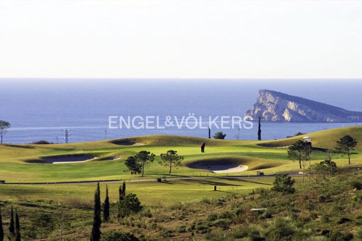 2 bedroom Apartment for sale in Benidorm with pool garage - € 610,000 (Ref: 9289388)