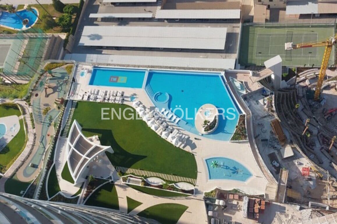 2 bedroom Apartment for sale in Benidorm with pool garage - € 610,000 (Ref: 9289388)