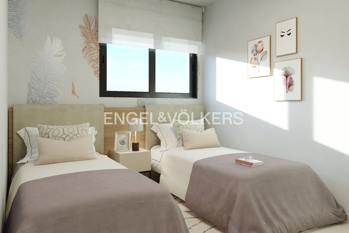 2 bedroom Apartment for sale in Benidorm with pool garage - € 610,000 (Ref: 9289388)
