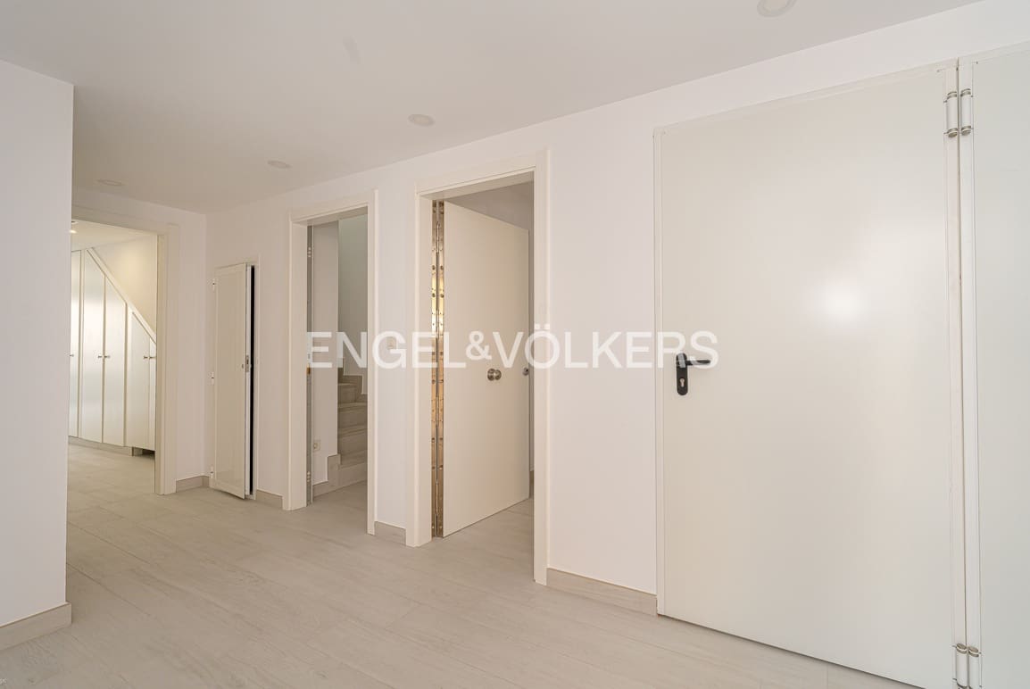 6 makuuhuone Omakotitalo myytävänä paikassa Finestrat - 985 000 € (Ref: 9294015)