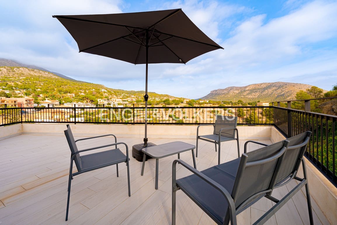 6 makuuhuone Omakotitalo myytävänä paikassa Finestrat - 985 000 € (Ref: 9294015)