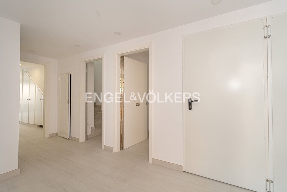 6 chambre Maison de Ville à vendre à Finestrat - 850 000 € (Ref: 9294015)
