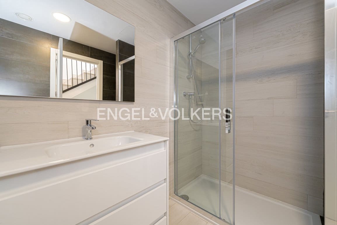 6 chambre Maison de Ville à vendre à Finestrat - 850 000 € (Ref: 9294015)