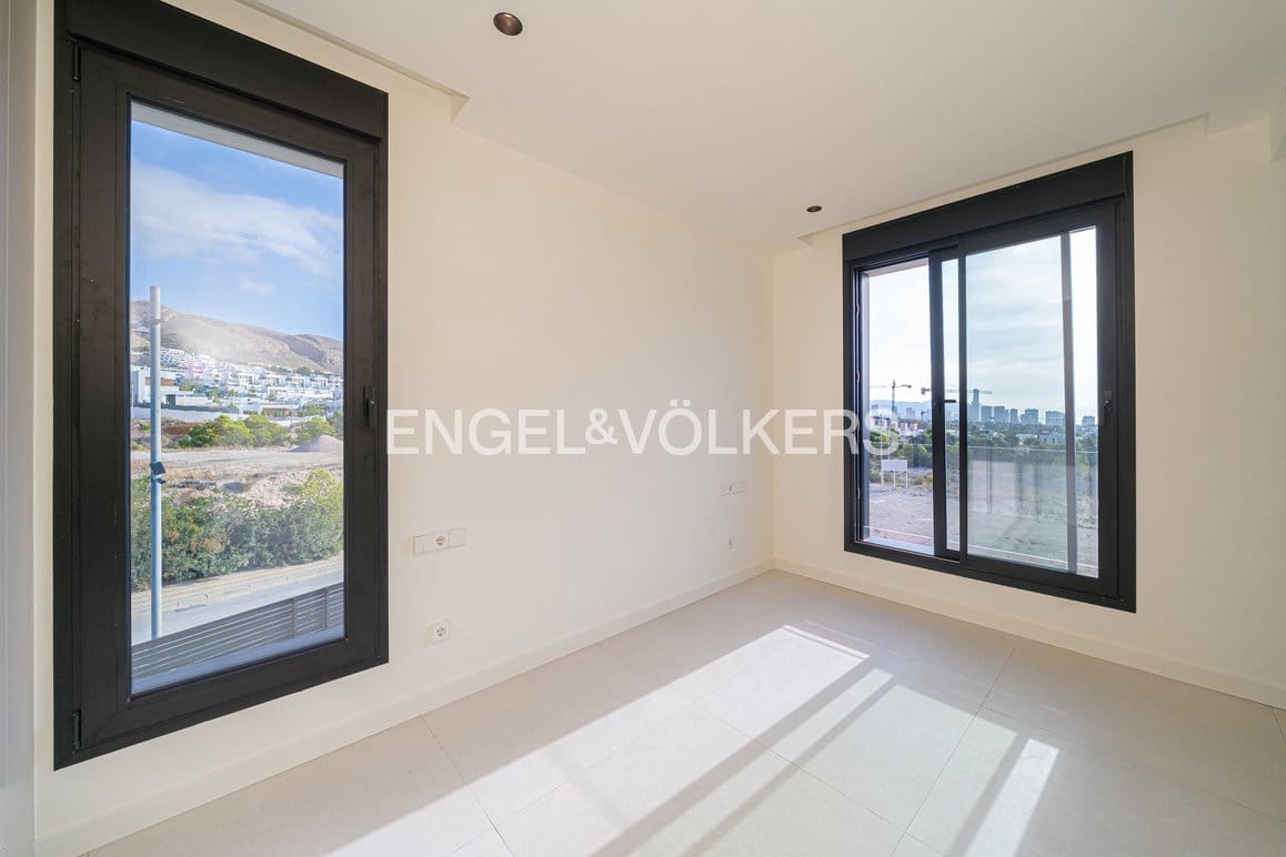 3 bedroom Villa for sale in Finestrat with pool garage - € 825,000 (Ref: 9294775)
