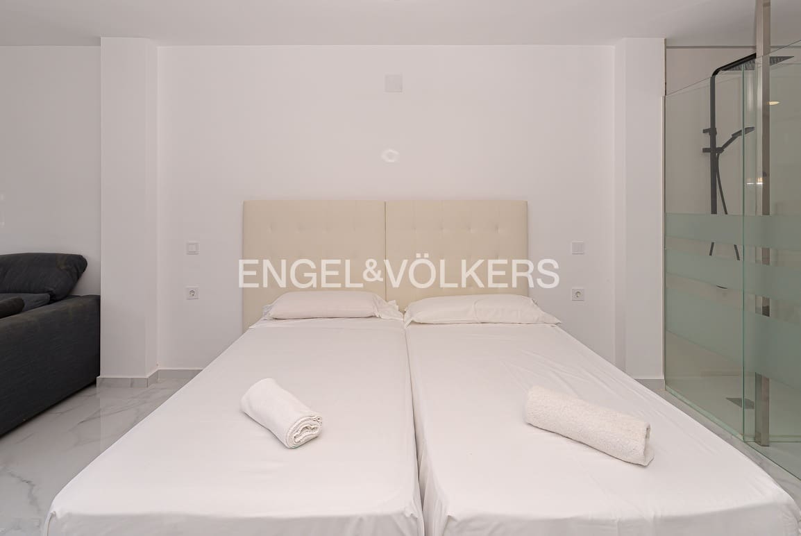 Studio te koop in Benidorm met zwembad garage - € 215.000 (Ref: 9306847)