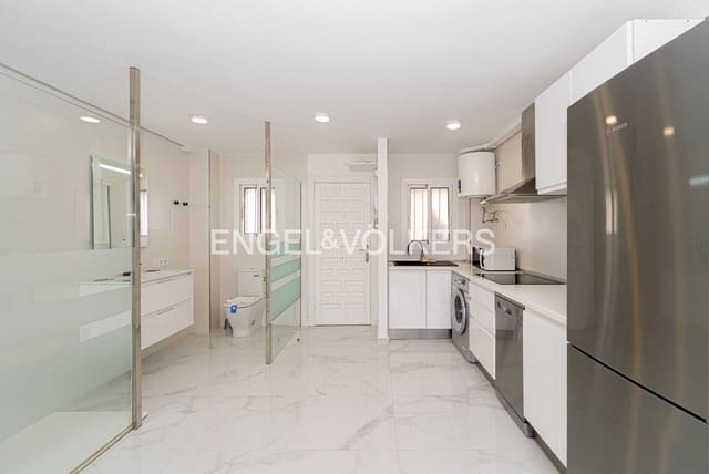 Studio til salg i Benidorm med swimmingpool garage - € 215.000 (Ref: 9306847)