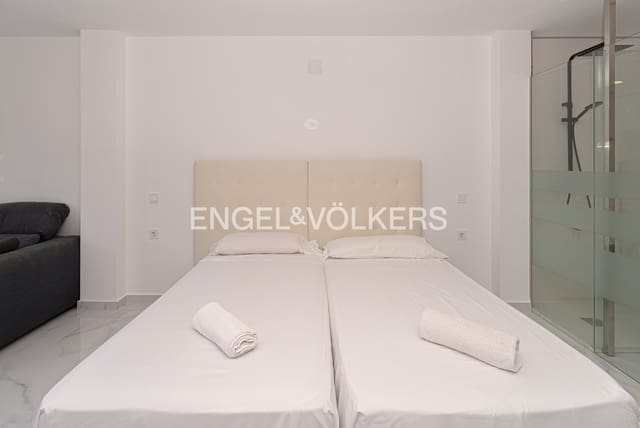 Studio til salg i Benidorm med swimmingpool garage - € 215.000 (Ref: 9306847)