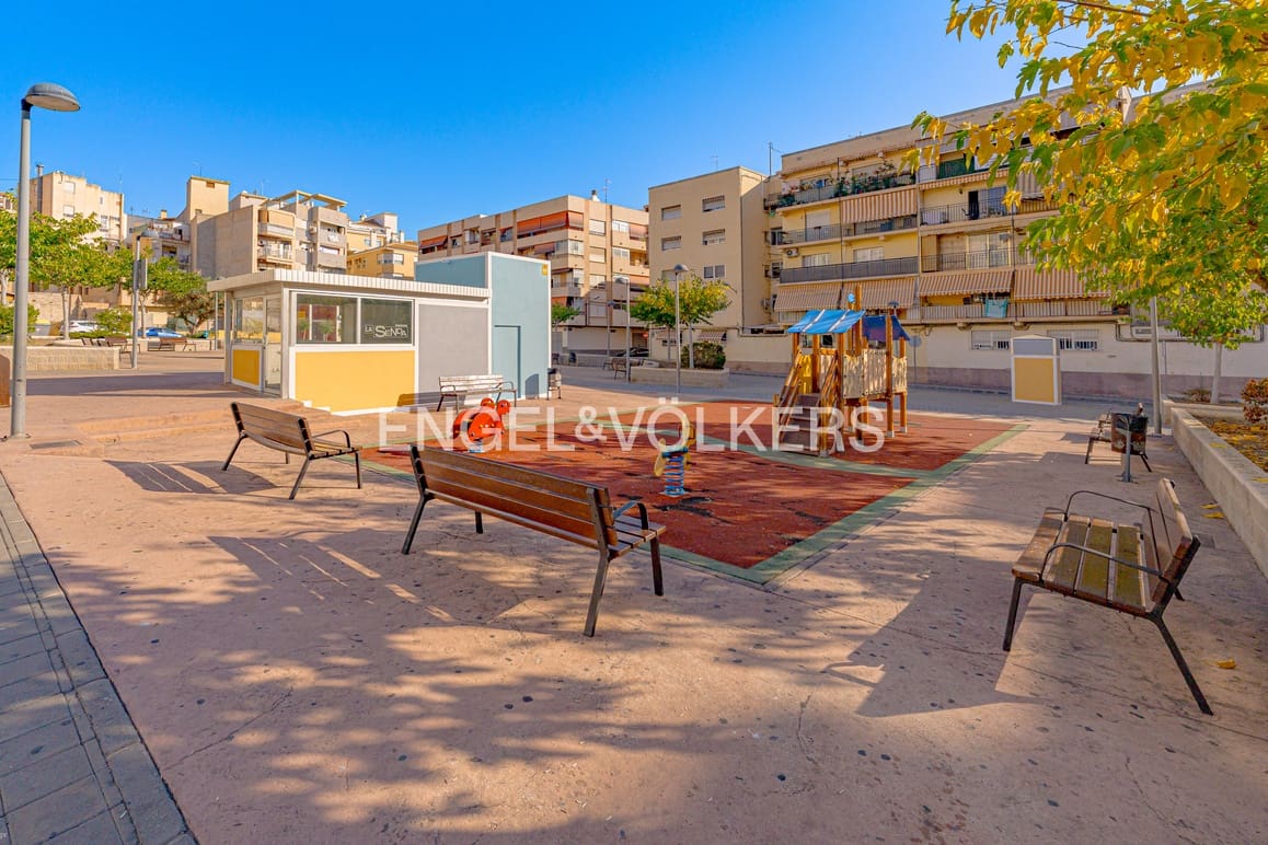 3 bedroom Apartment for sale in La Villajoyosa / Vila Joiosa with garage - € 290,000 (Ref: 9306848)