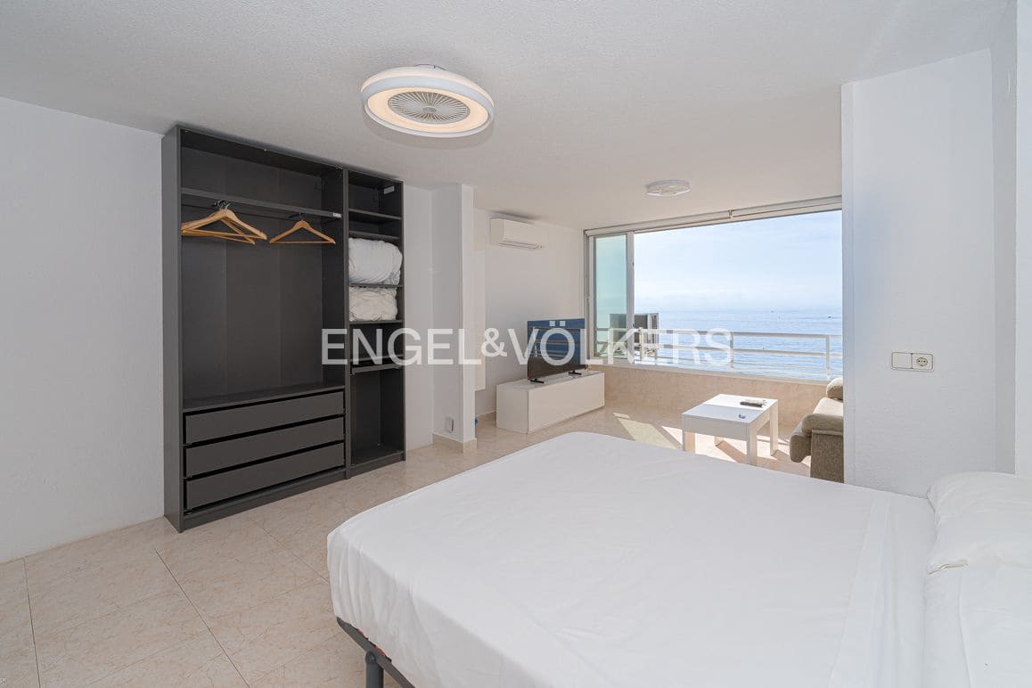 Apartamento de 2 habitaciones en Benidorm en venta con piscina garaje - 460.000 € (Ref: 9309075)