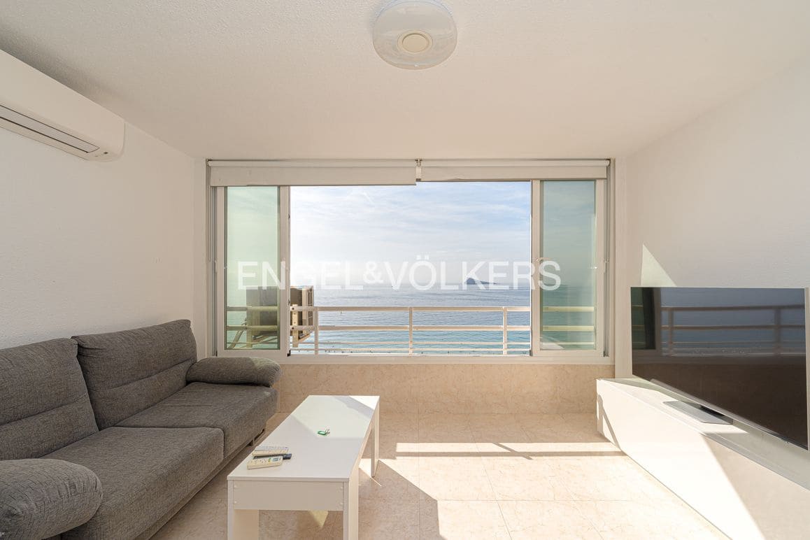 Apartamento de 2 habitaciones en Benidorm en venta con piscina garaje - 460.000 € (Ref: 9309075)