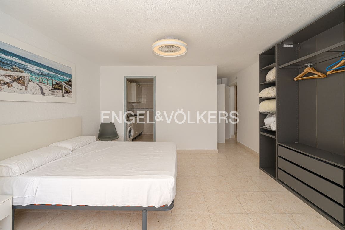 Apartamento de 2 habitaciones en Benidorm en venta con piscina garaje - 460.000 € (Ref: 9309075)
