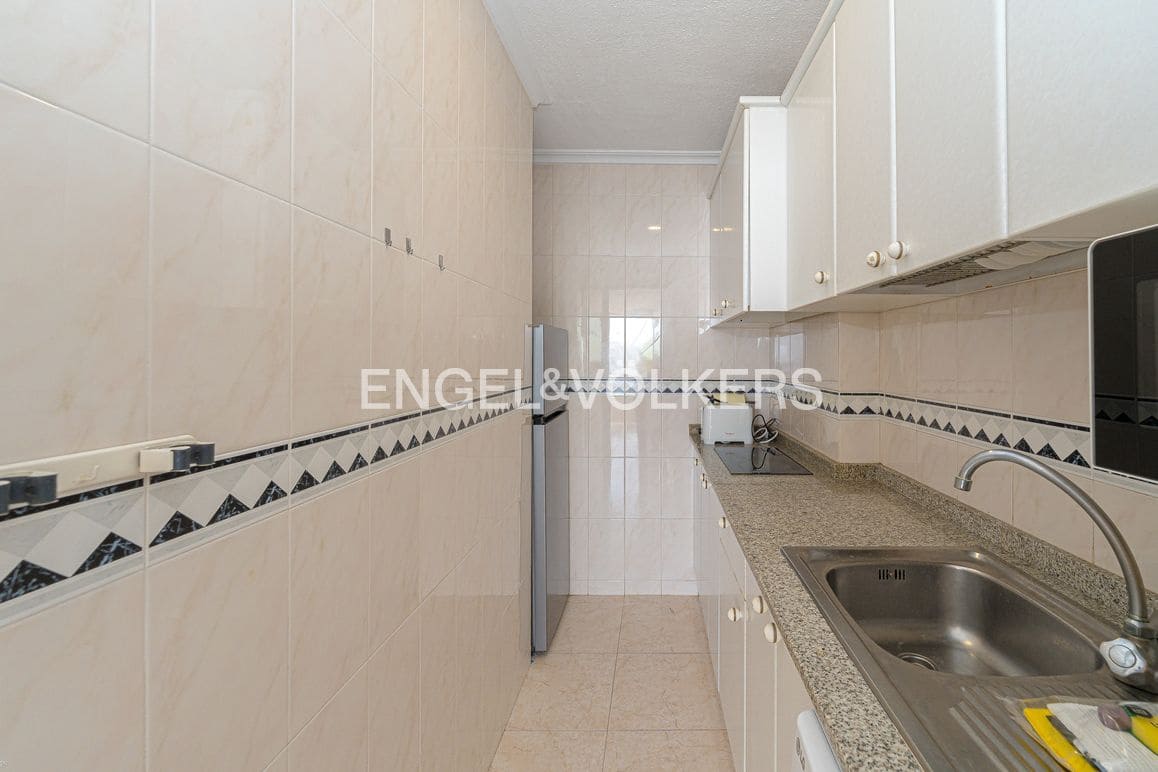 Apartamento de 2 habitaciones en Benidorm en venta con piscina garaje - 460.000 € (Ref: 9309075)
