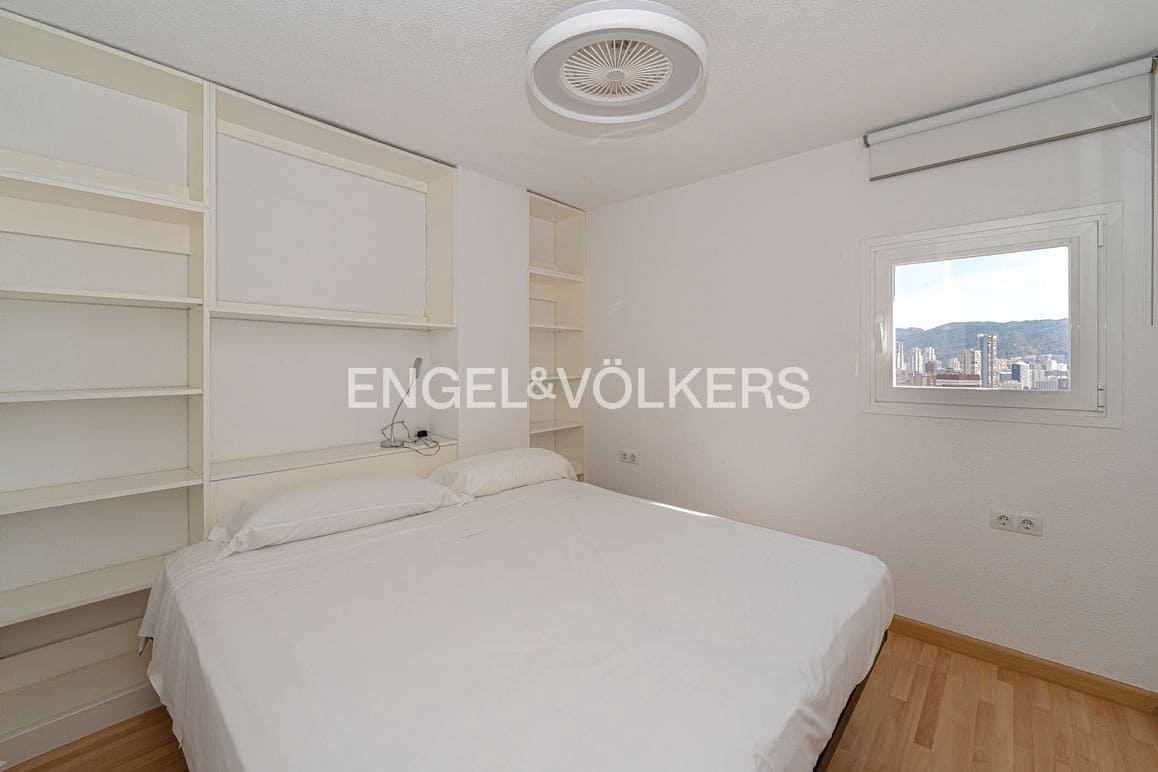 3 bedroom Apartment for sale in Benidorm with pool garage - € 650,000 (Ref: 9309076)