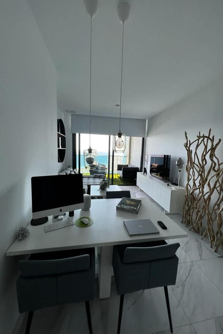 2 soveværelse Lejlighed til salg i Benidorm med swimmingpool garage - € 640.000 (Ref: 9309370)