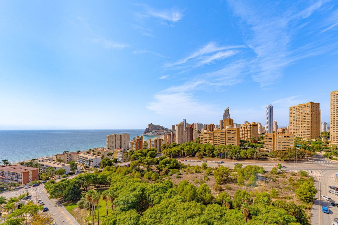 2 soveværelse Lejlighed til salg i Benidorm med swimmingpool garage - € 640.000 (Ref: 9309370)