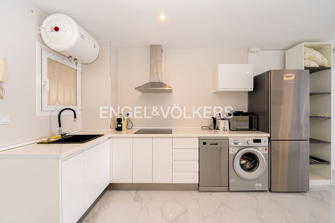 Studio til salg i Benidorm med swimmingpool garage - € 295.000 (Ref: 9309371)