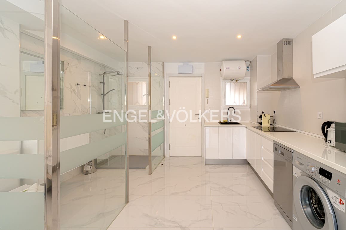 Studio til salg i Benidorm med swimmingpool garage - € 295.000 (Ref: 9309371)