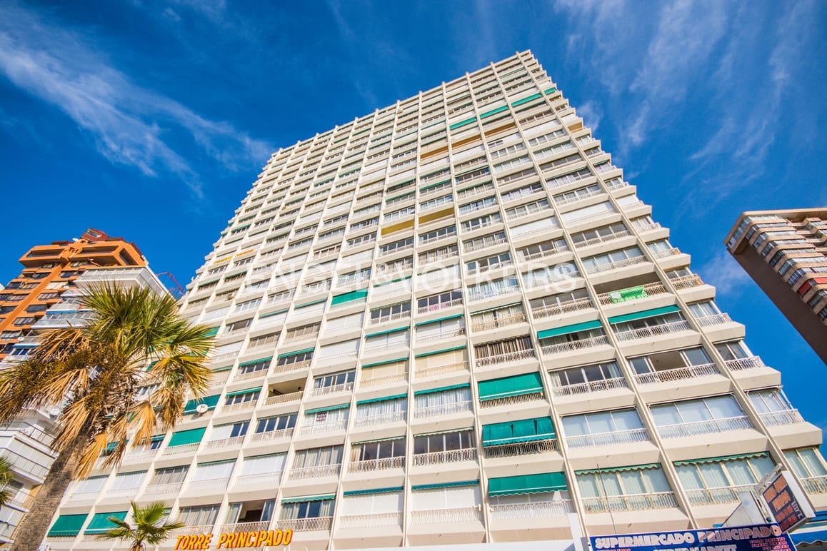 Studio til salg i Benidorm med swimmingpool garage - € 295.000 (Ref: 9309371)