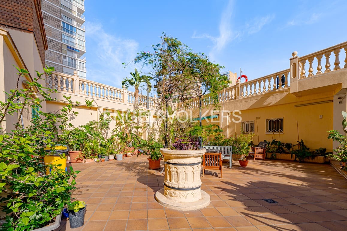 Studio til salg i Benidorm med swimmingpool garage - € 295.000 (Ref: 9309371)